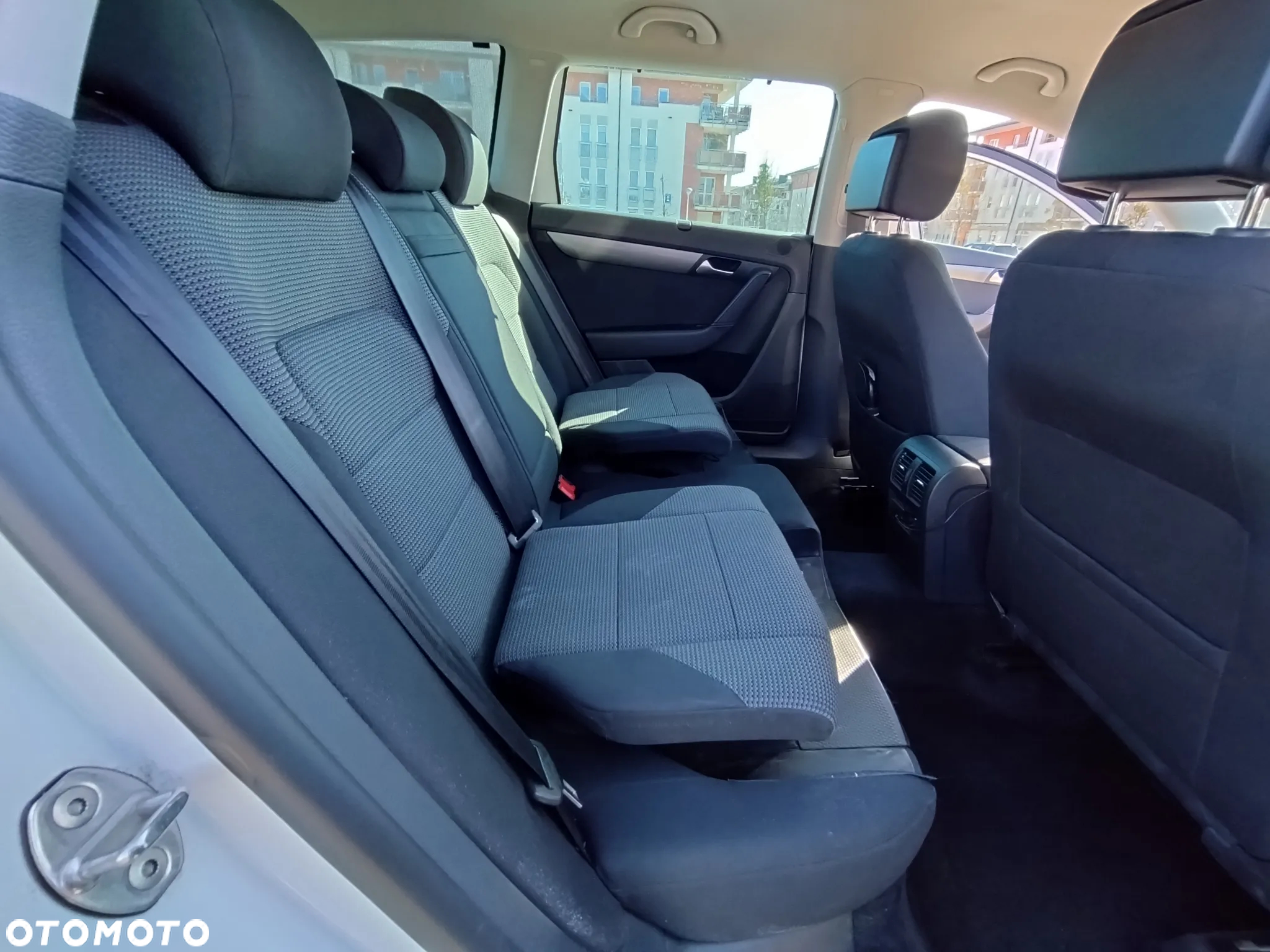 Volkswagen Passat 2.0 TDI Comfortline DSG - 32