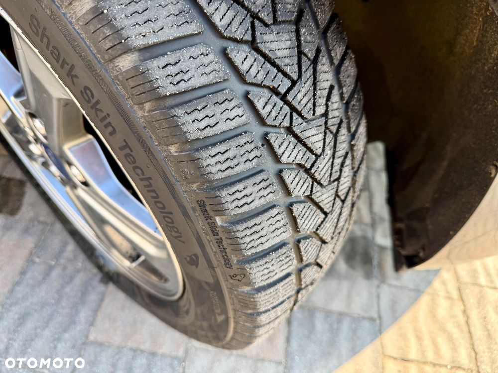 Ford Tourneo Connect Grand - 34