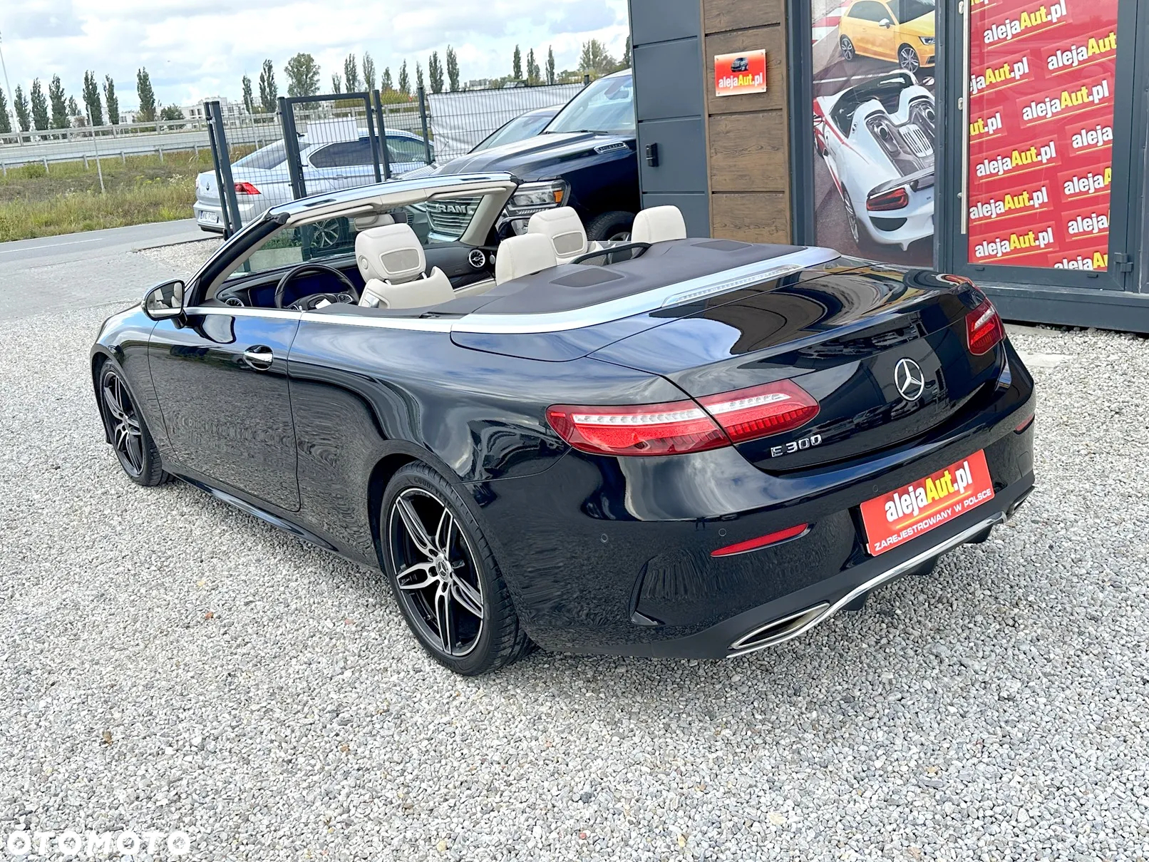 Mercedes-Benz Klasa E 300 Kabriolet 9G-TRONIC - 4