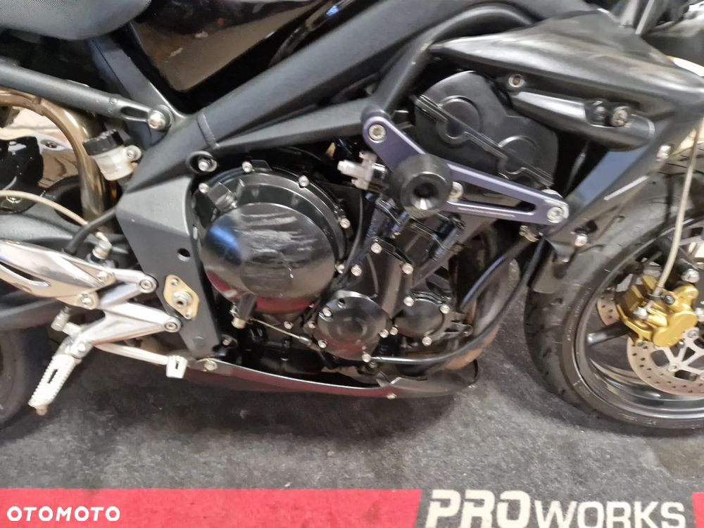 Triumph Street Triple - 29