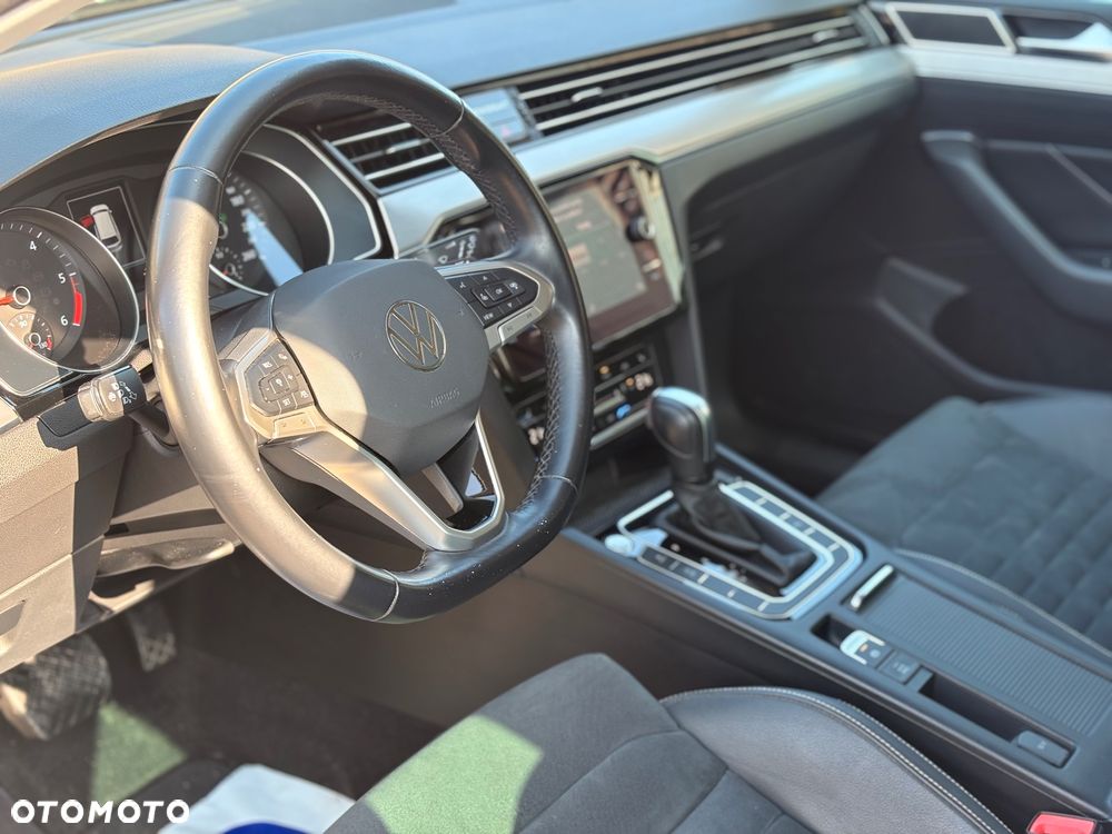 Volkswagen Passat 2.0 TDI EVO Elegance DSG - 10