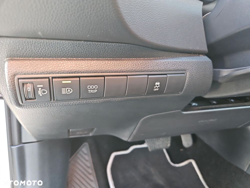 Toyota Corolla 1.8 Hybrid Comfort - 17