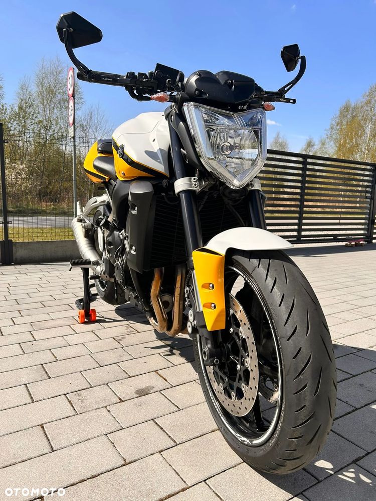 Yamaha FZ - 2
