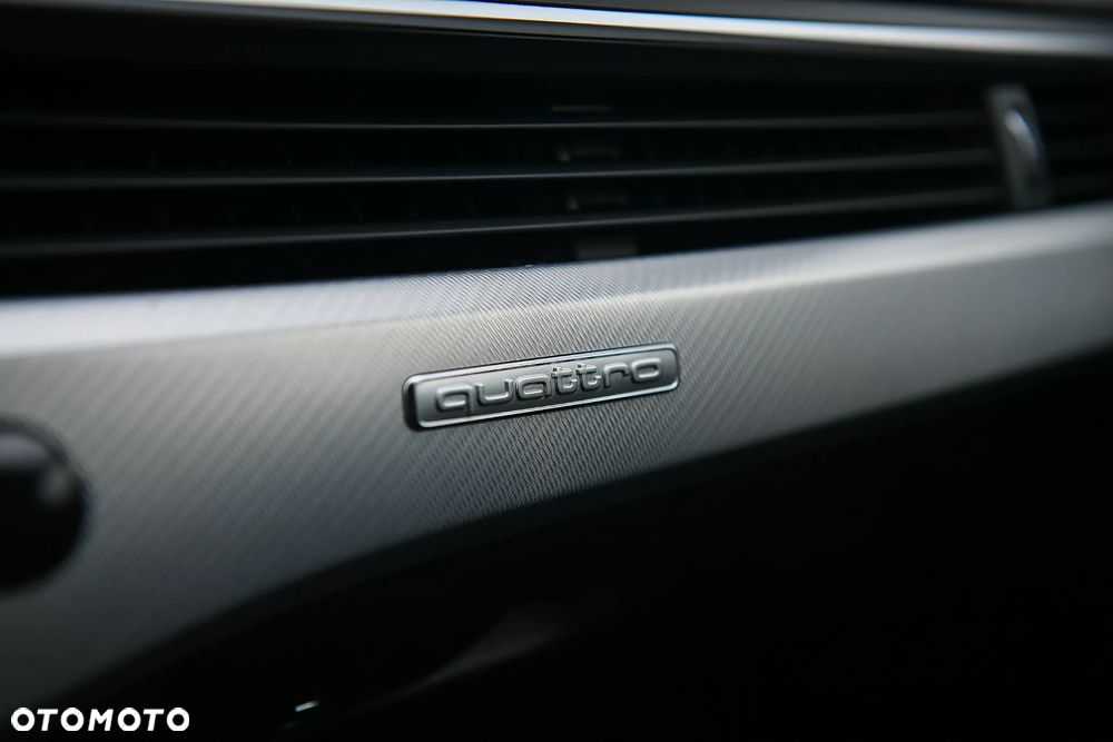 Audi A4 Avant 40 TDI quattro S tronic - 37