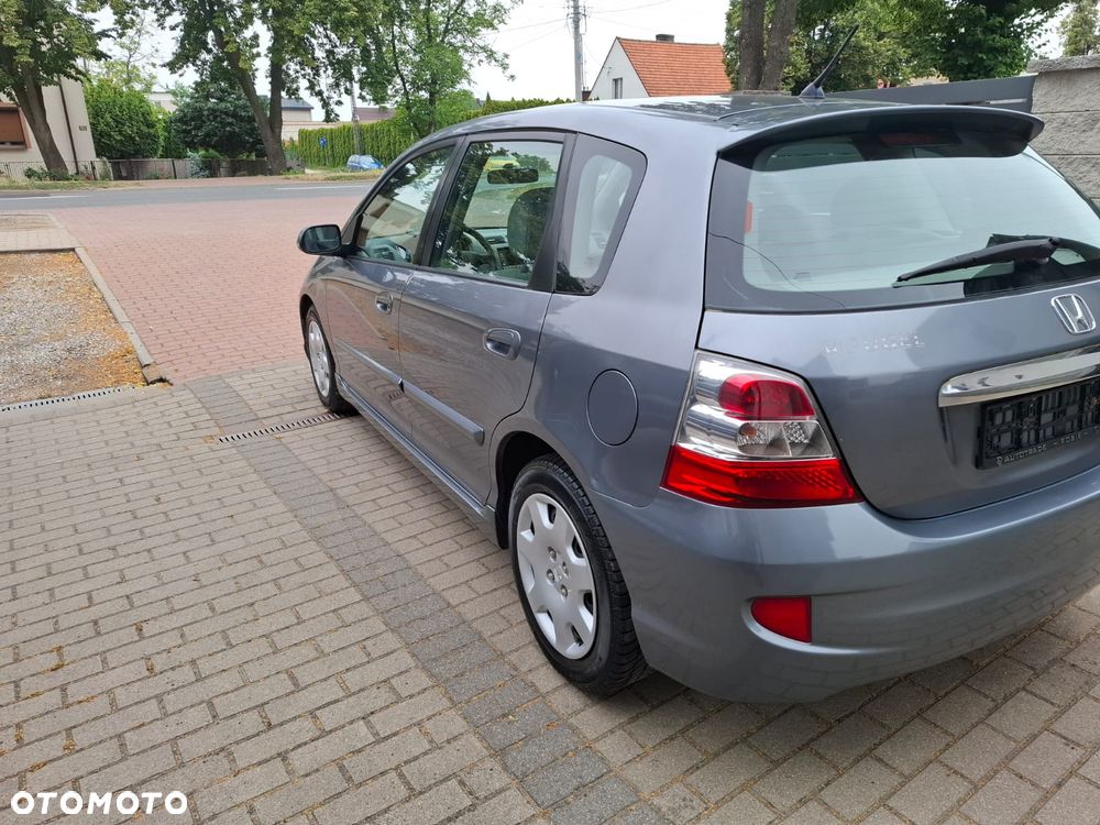 Honda Civic 1.6i ES - 4