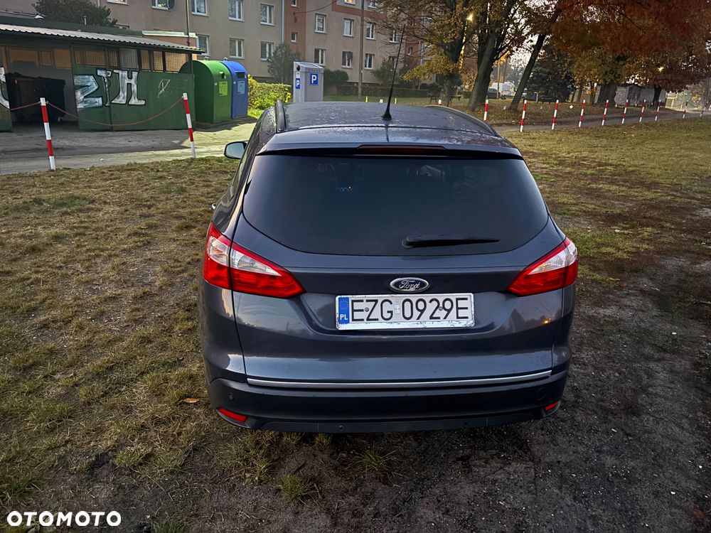 Ford Focus 2011 photo 4