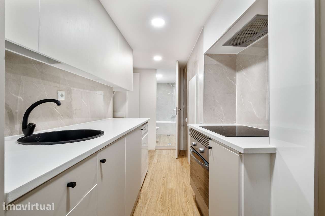 T2+1 renovado na Mouraria | 78 m² ABP | 3 quartos independentes - Grande imagem: 3/20