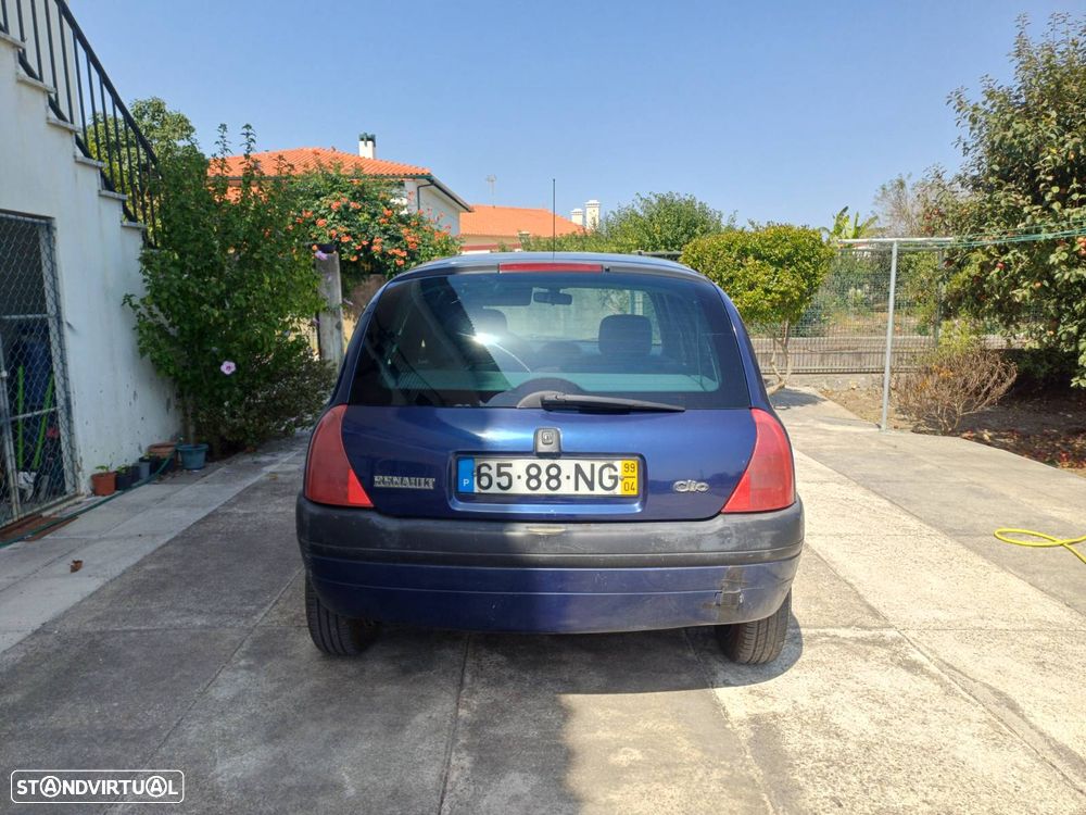 Renault Clio 1.2 RT - 4