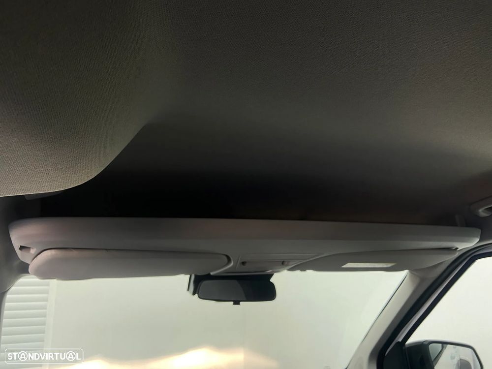 Ford Tourneo Courier 1.0 EcoBoost Titanium - 23