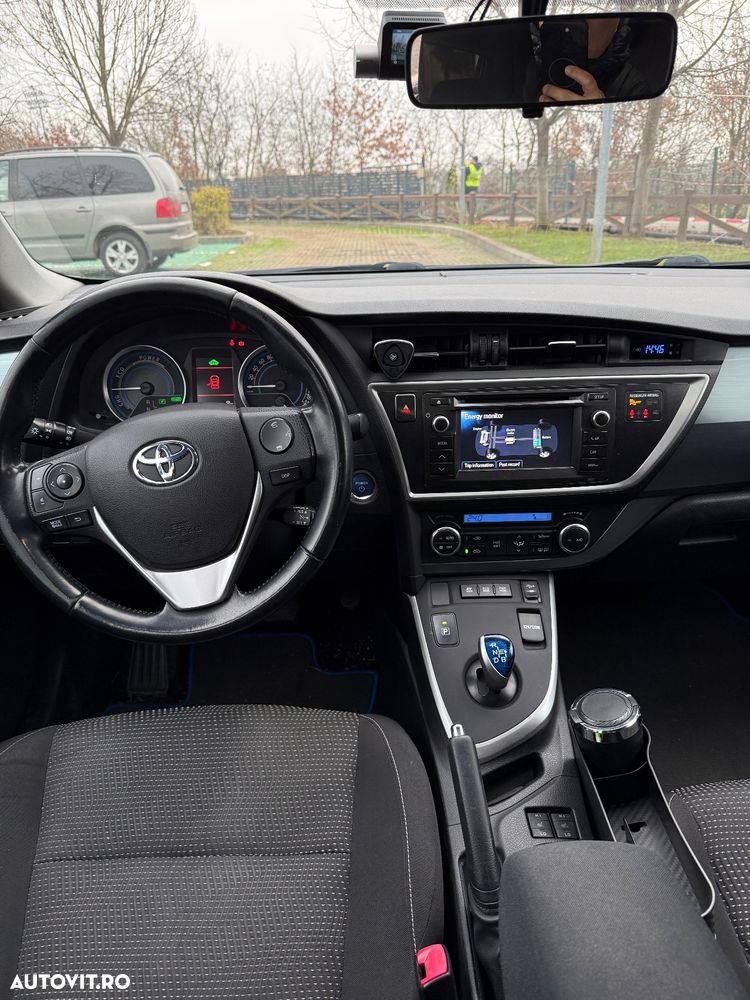 Toyota Auris 1.8 L VVT-i TS Hybrid Sol+ - 9