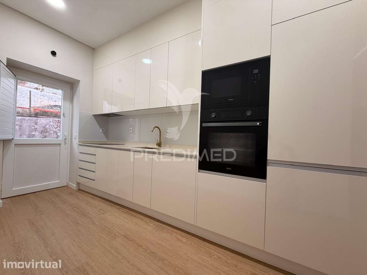 Apartamento T1 totalmente remodelado no centro de Palmela - Grande imagem: 3/37