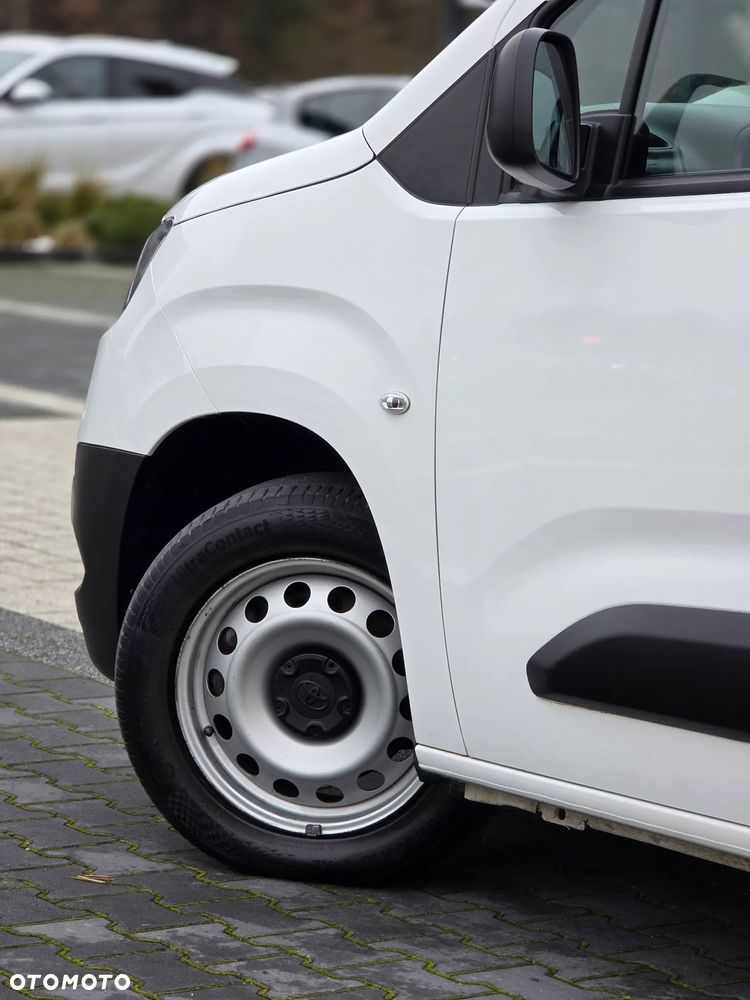 Toyota Proace City 2.0t 1.5 D-4d 100KM  3 OSOBOWA Furgon Blaszak BEZWYPADKOWA z Polskiego Salonu I Pierwszy i Jedyny Właściciel I Pełna Faktura Vat 23% - 19