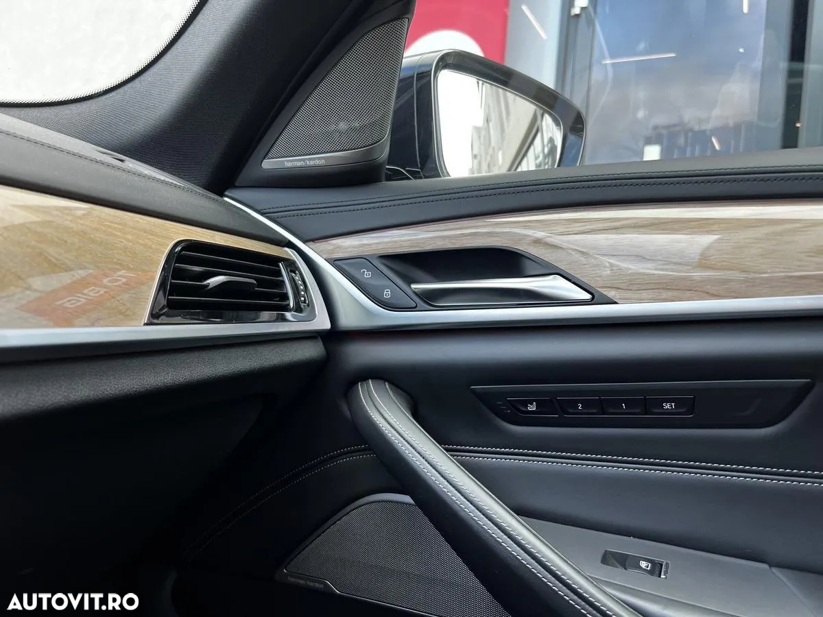 BMW Seria 5 540i xDrive AT - 14