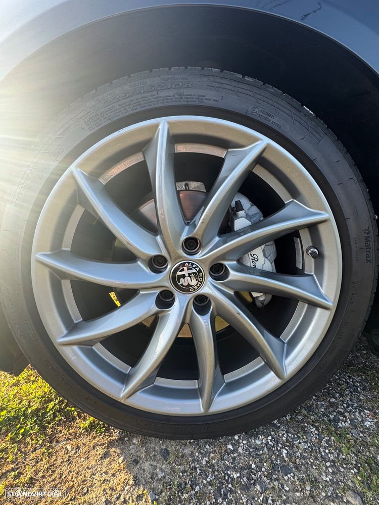 Alfa Romeo Giulia 2.2 D Sprint AT8 - 31