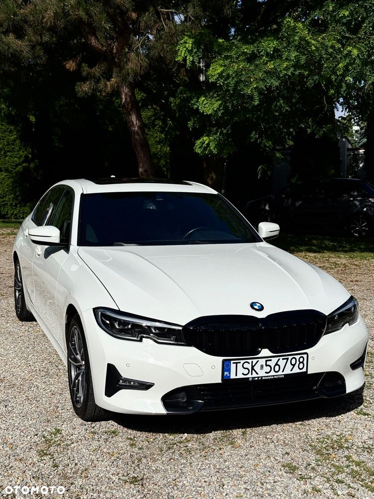 BMW Seria 3 330i xDrive - 1
