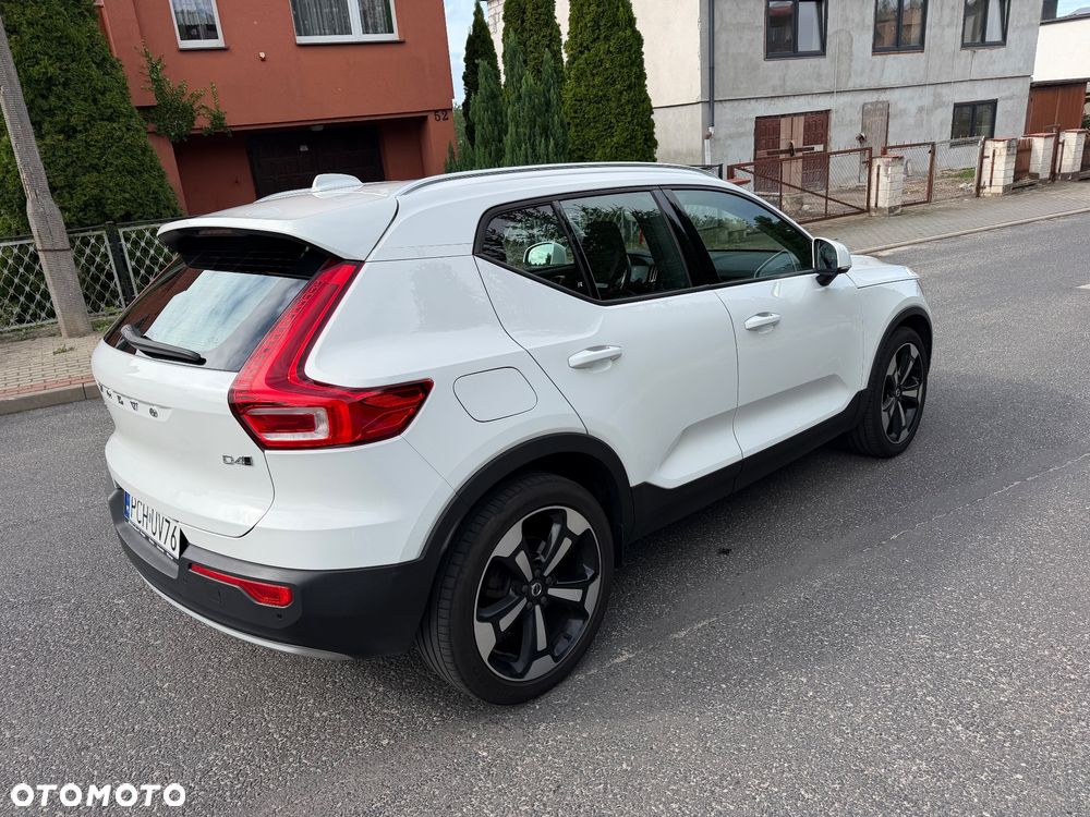 Volvo XC 40 D4 AWD Geartronic Momentum - 10