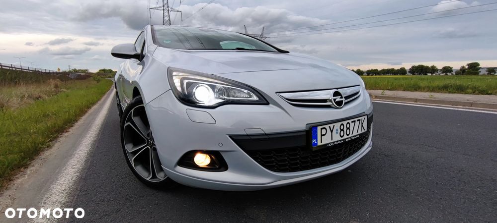 Opel Astra 1.6 Turbo Edition - 1