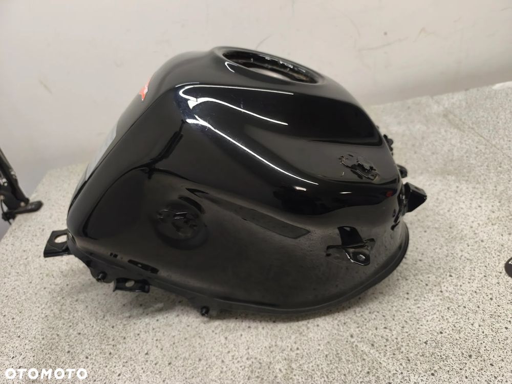 Bak, zbiornik paliwa KTM 125 Duke - 6