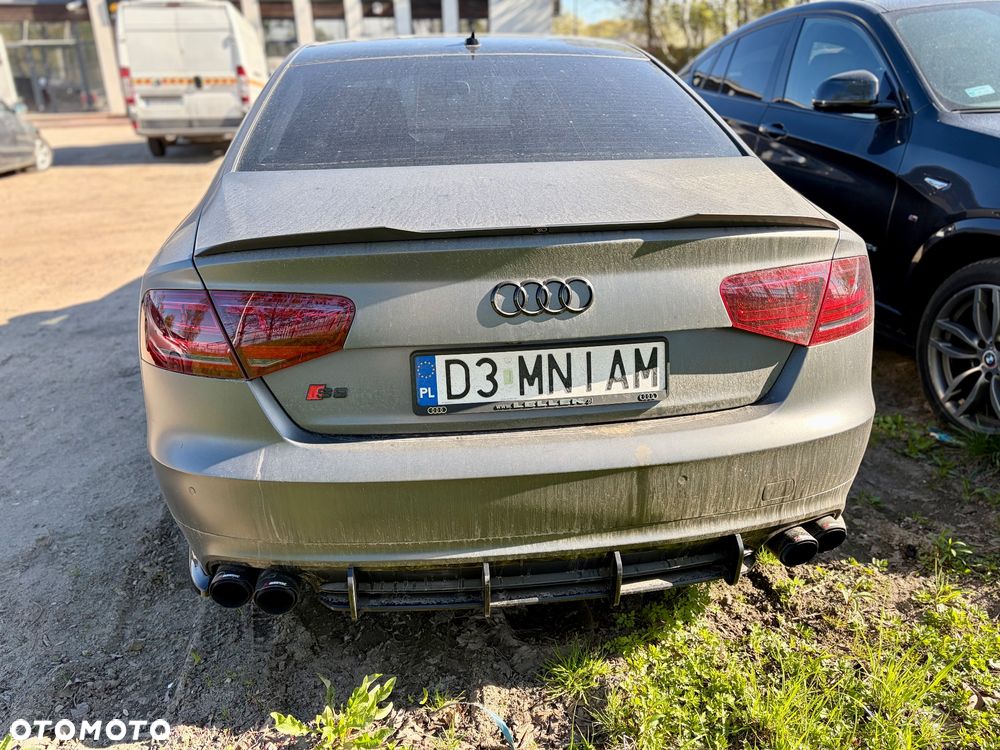 Audi S8 - 7