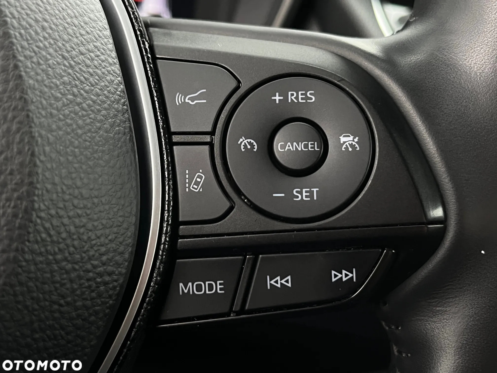 Toyota Corolla 1.8 Hybrid Comfort - 25