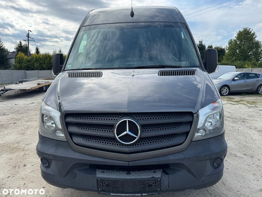 Mercedes-Benz Sprinter - 4