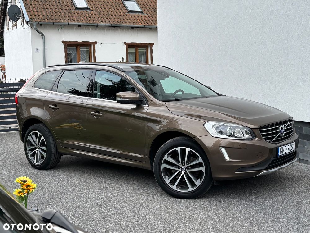Volvo XC 60 D4 Momentum Pro - 12