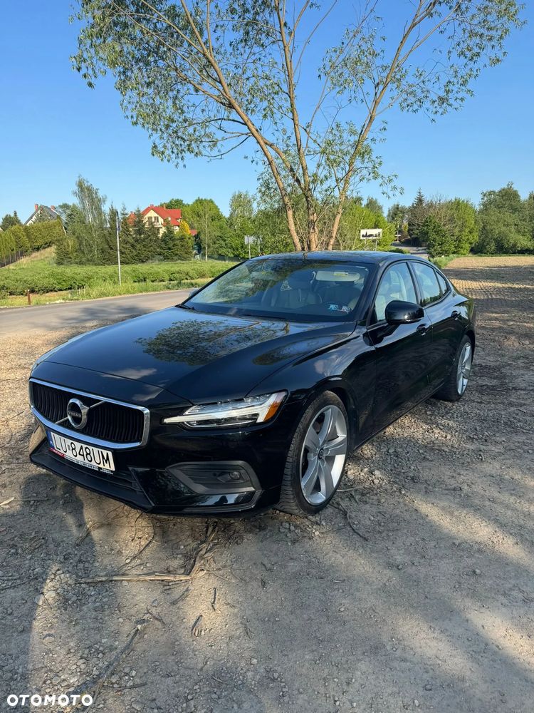 Volvo S60 T5 Momentum Pro - 1