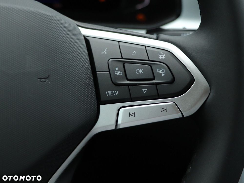 Volkswagen T-Roc - 19