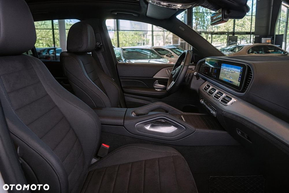 Mercedes-Benz GLE - 24