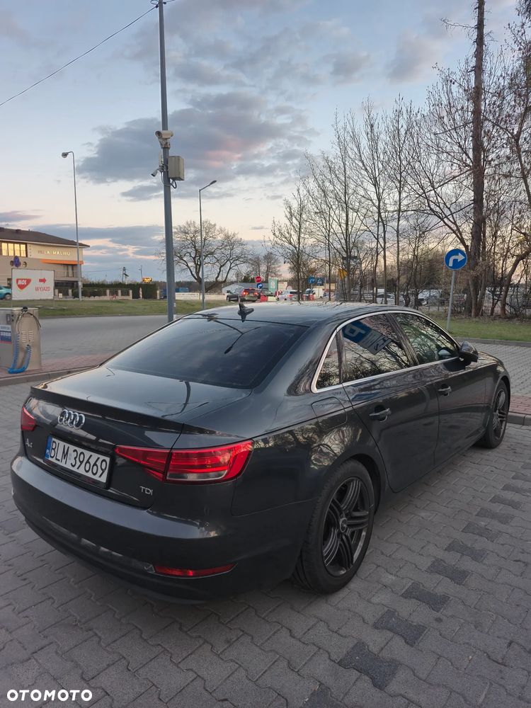 Audi A4 Limousine 2.0 TDI S tronic - 8