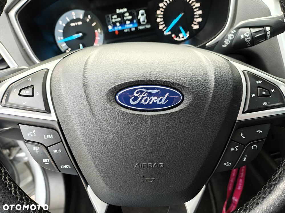 Ford Mondeo 2.0 TDCi Allrad Trend - 17