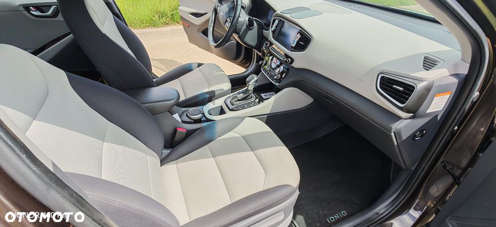 Hyundai IONIQ - 5