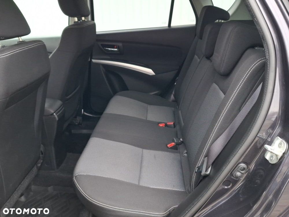 Suzuki SX4 S-Cross 1.6 Premium 4WD - 12