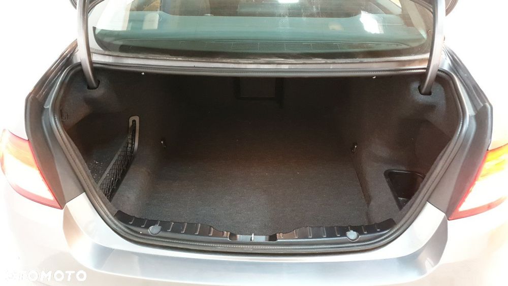 BMW Seria 5 520d xDrive - 8