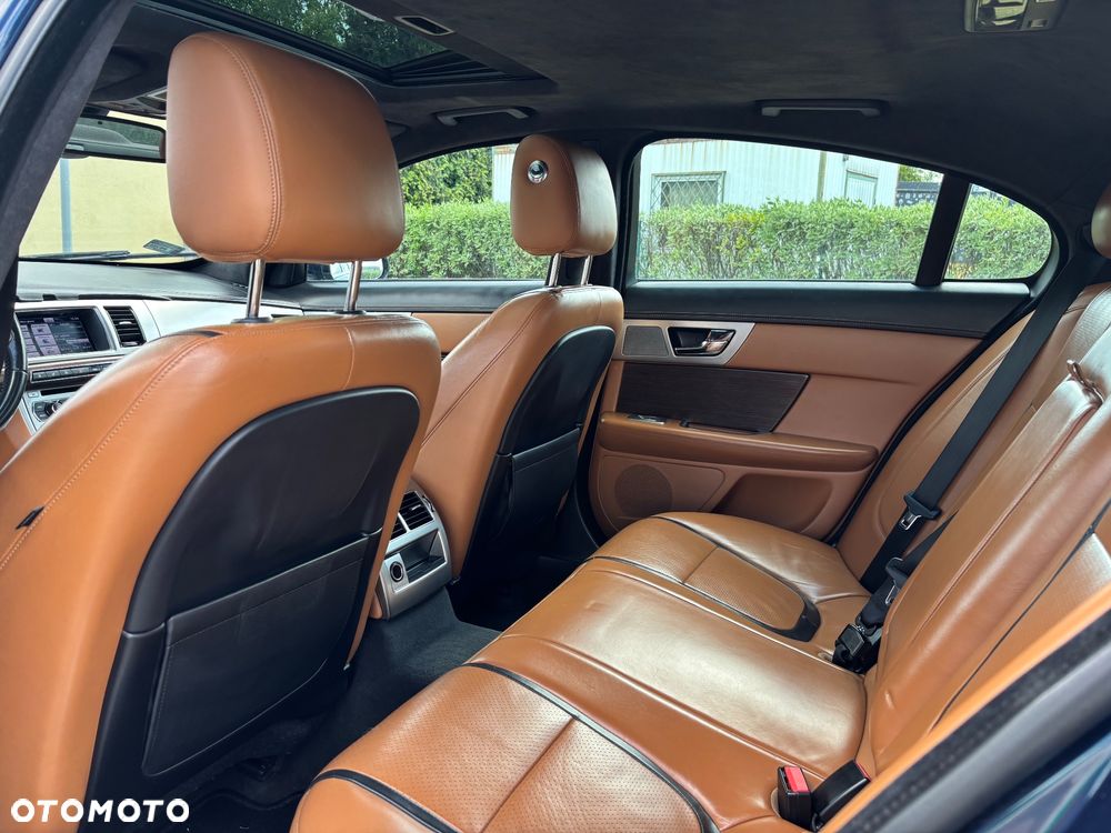 Jaguar XF 3.0 T Portfolio - 18