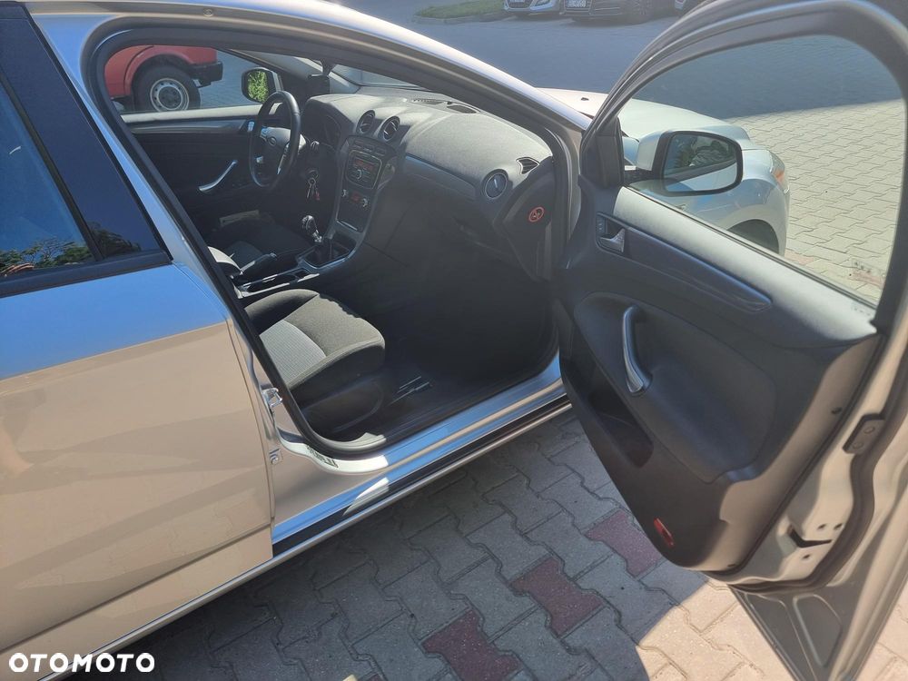 Ford Mondeo 2.0 TDCi Gold X - 12