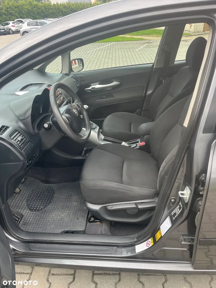 Toyota Auris 1.33 VVT-i Life Comfort - 10