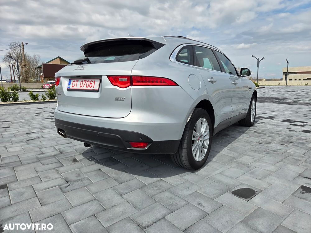 Jaguar F-Pace 20d AWD Aut. Prestige - 11