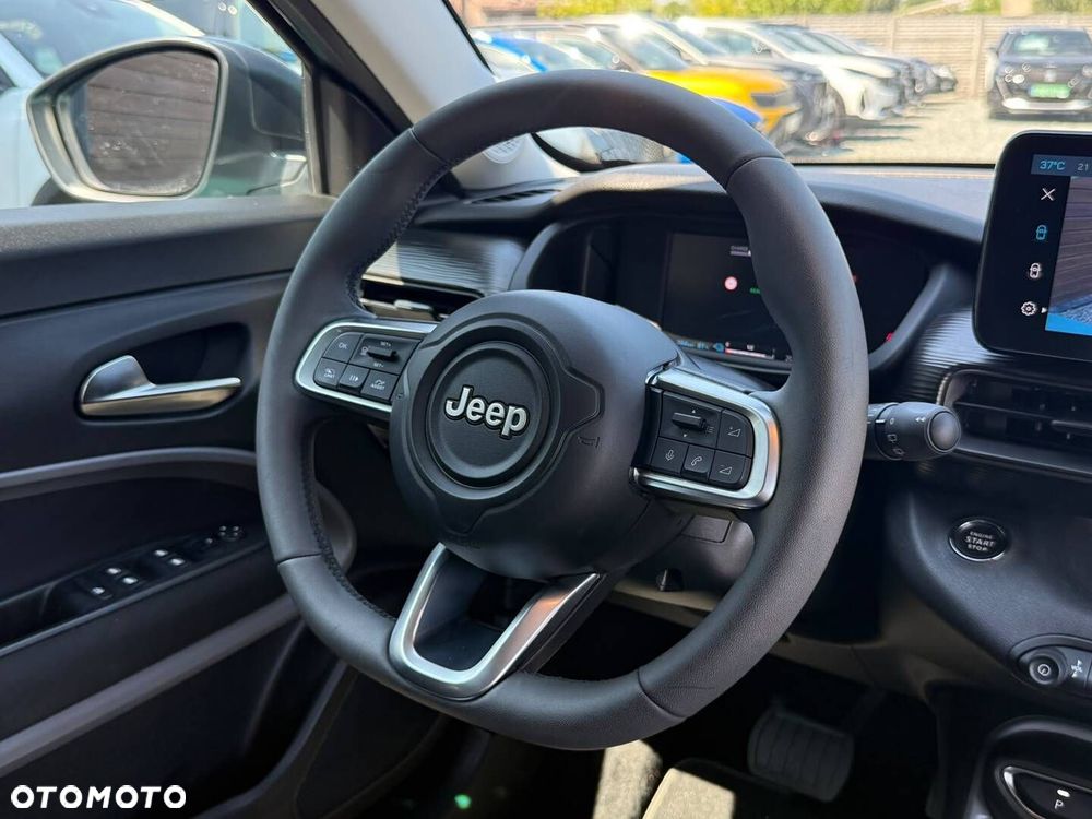 Jeep Avenger 54kWh Longitude - 32