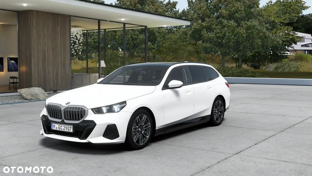 BMW Seria 5 540d xDrive Touring - 2