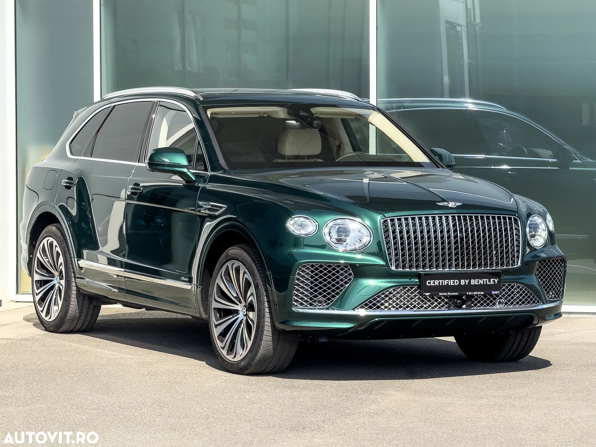 Bentley Bentayga - 4