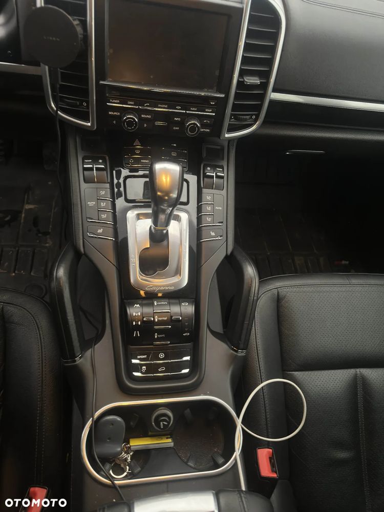 Porsche Cayenne Tiptronic S - 10