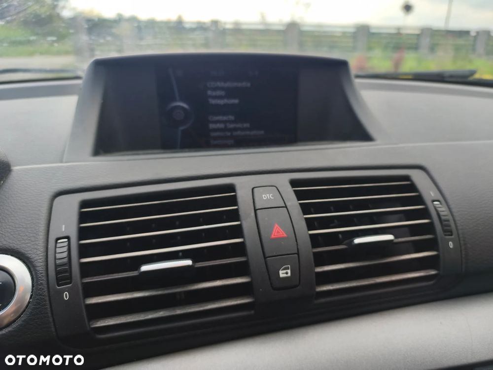 BMW Seria 1 - 32