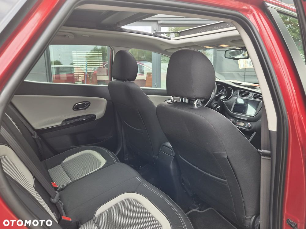 Kia Ceed 1.6 CRDi ISG Vision - 28