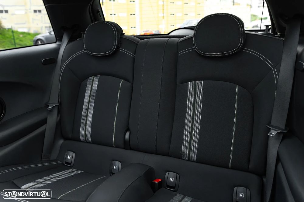 MINI 3 Portas John Cooper Works - 29