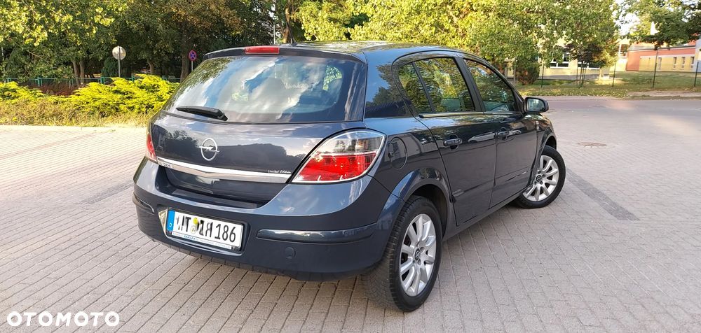 Opel Astra 1.8 Edition - 18