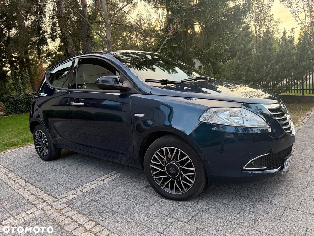 Lancia Ypsilon - 1