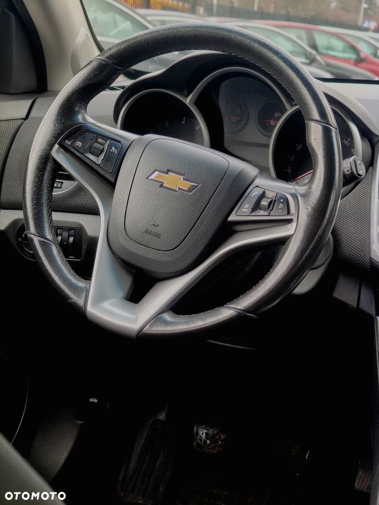 Chevrolet Cruze 1.6 LT - 15