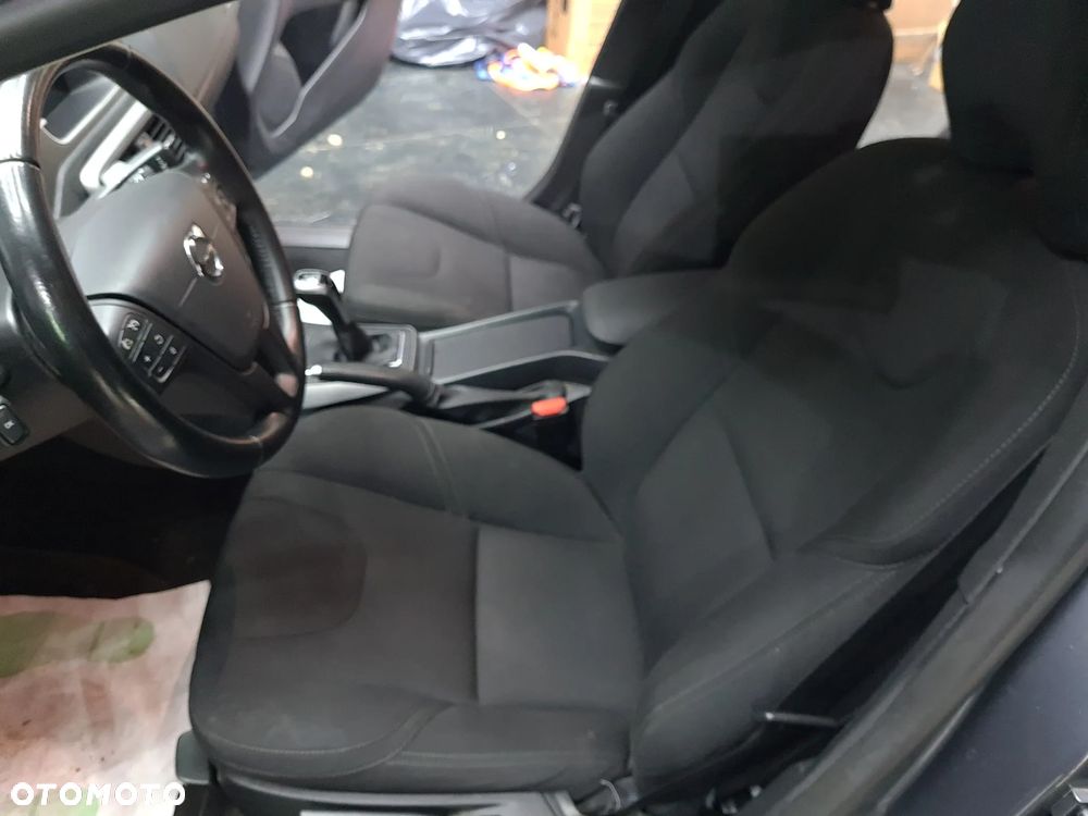 Volvo V40 Cross Country D2 Momentum - 20
