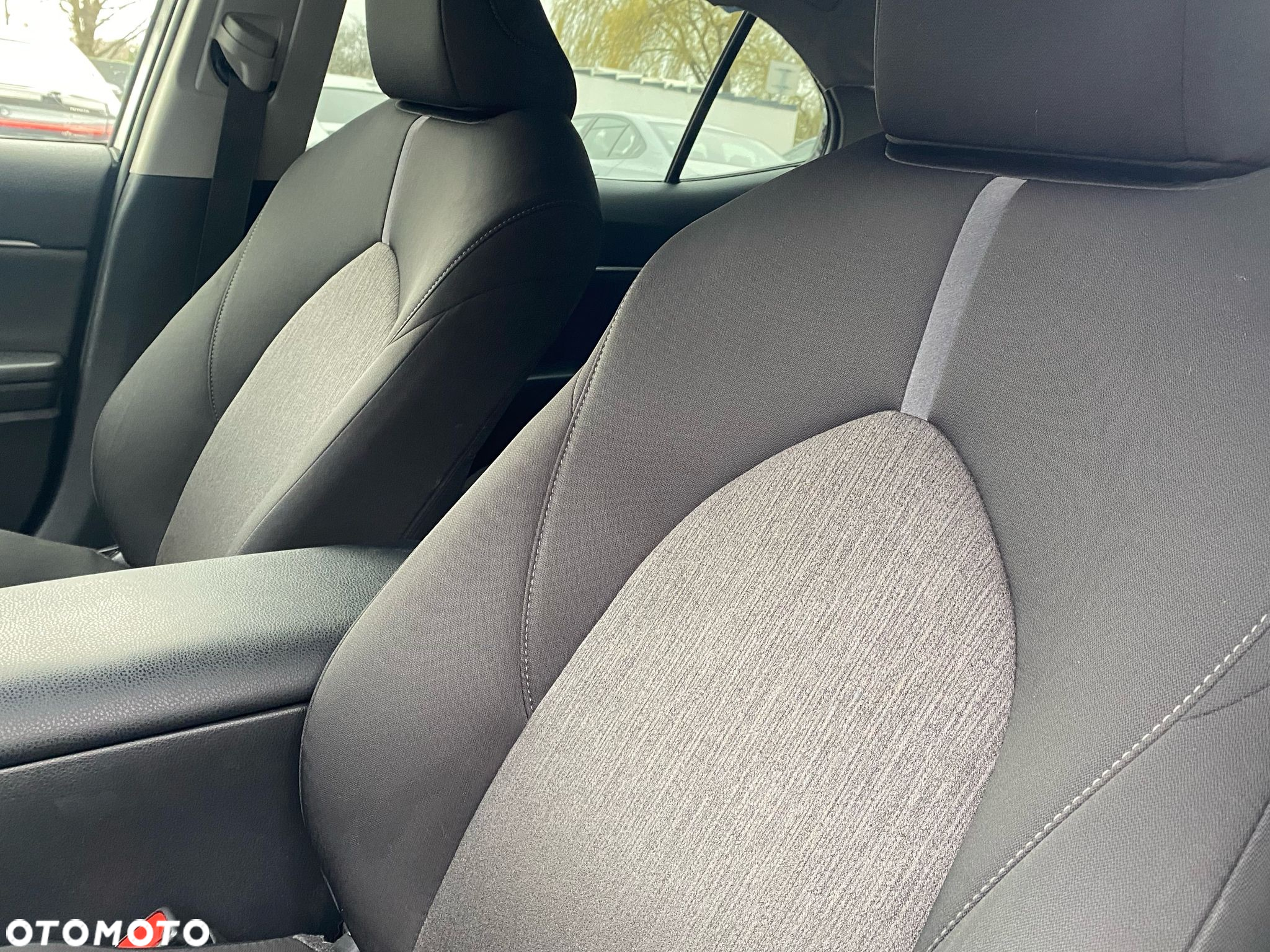 Toyota Camry 2.5 Hybrid Comfort CVT - 20